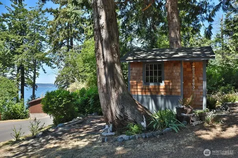4225 Beach Drive Freeland WA 98249