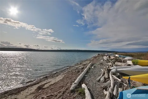 4225 Beach Drive Freeland WA 98249
