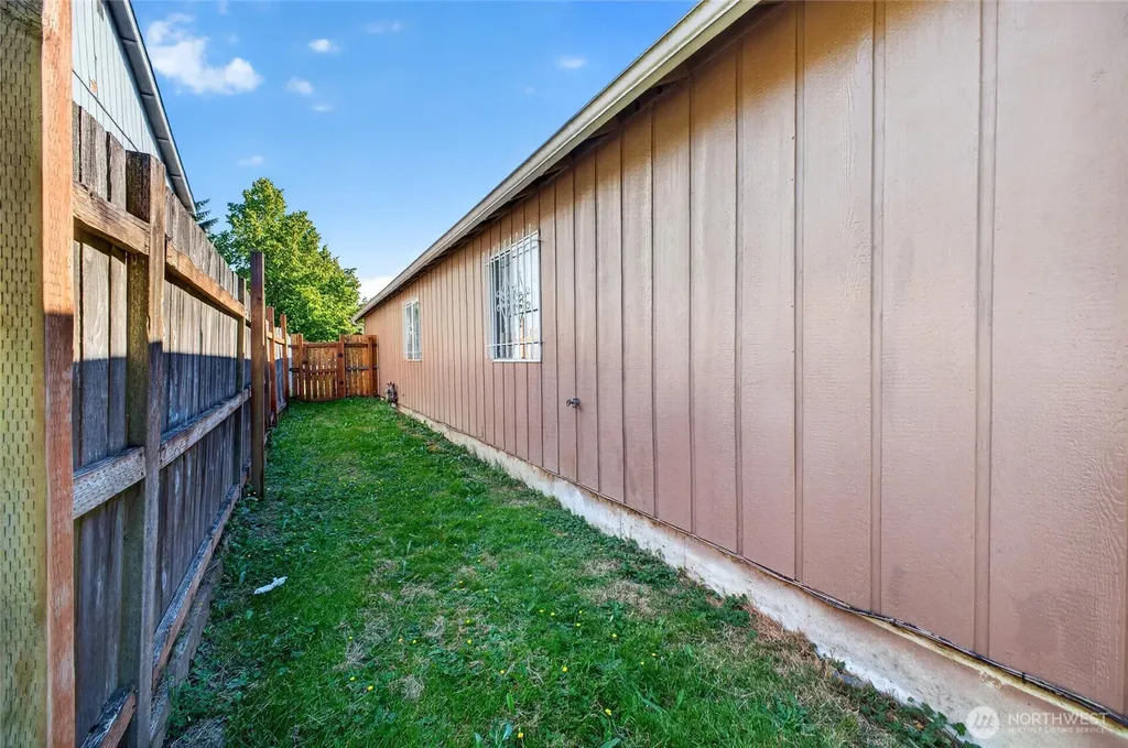 401 E 69th Street Tacoma WA 98404