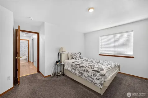 401 E 69th Street Tacoma WA 98404