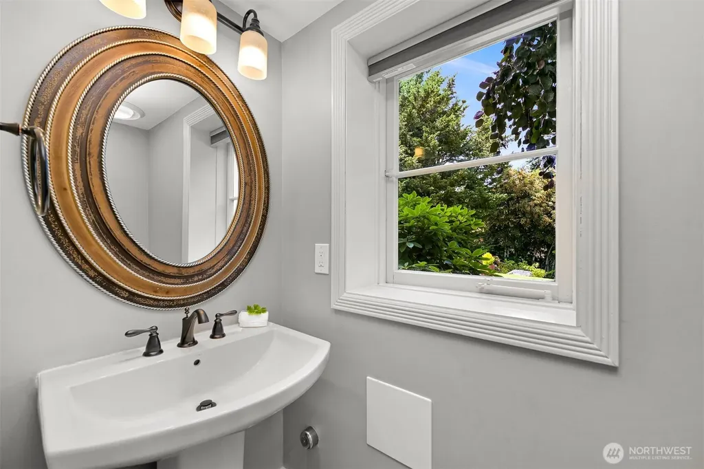 245 Middlefield Road Bellingham WA 98225