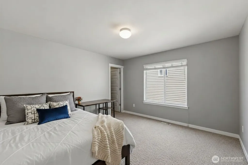 4392 Chanting Circle SW Port Orchard WA 98367
