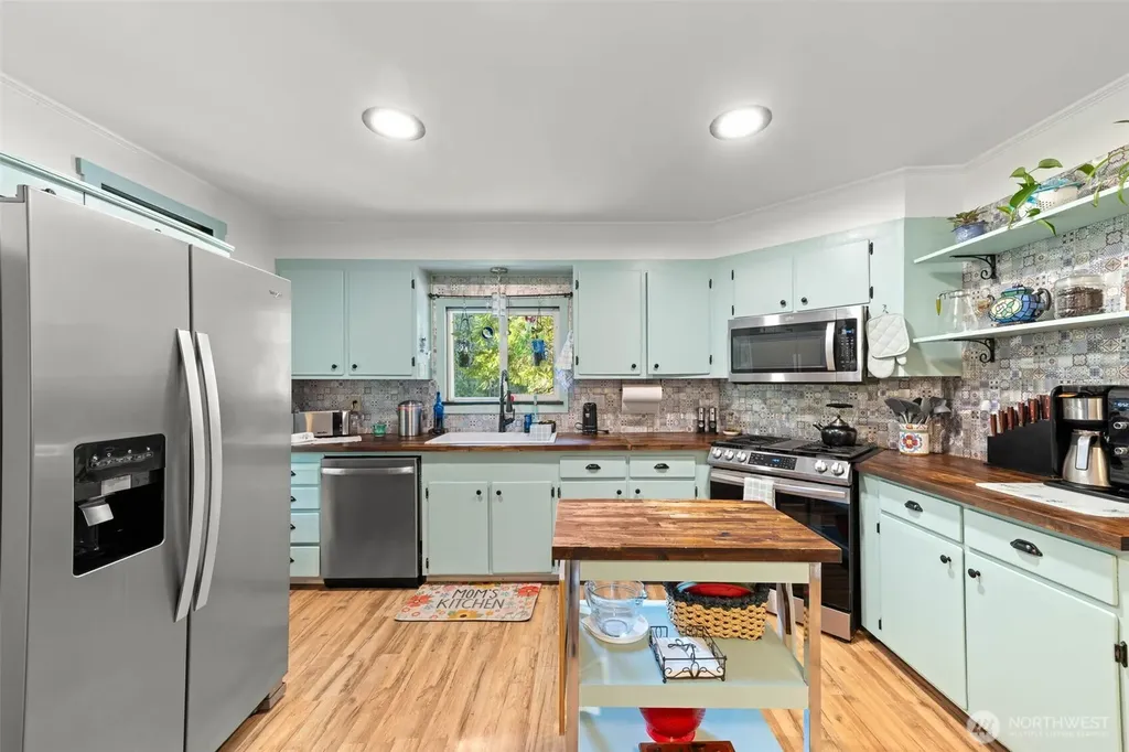 381 NE Tahuya Boulevard Tahuya WA 98588