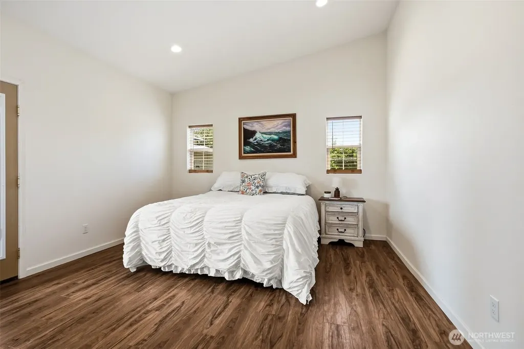 10305 187th Avenue SW Rochester WA 98579