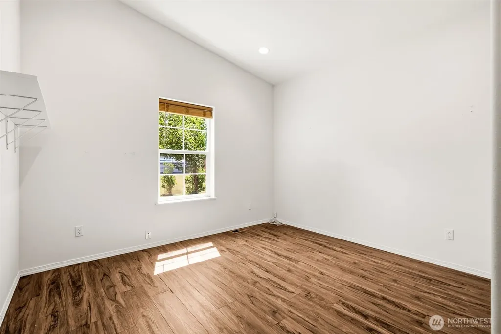 10305 187th Avenue SW Rochester WA 98579