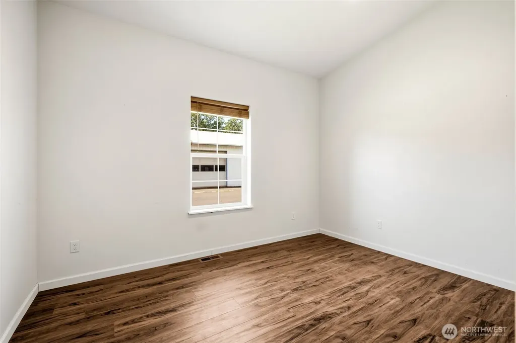 10305 187th Avenue SW Rochester WA 98579