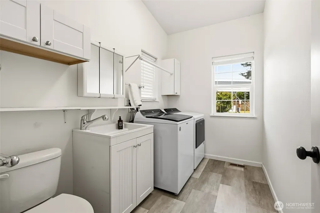 10305 187th Avenue SW Rochester WA 98579
