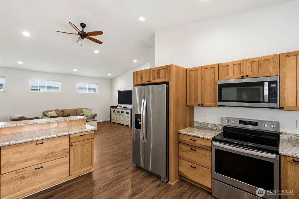 10305 187th Avenue SW Rochester WA 98579
