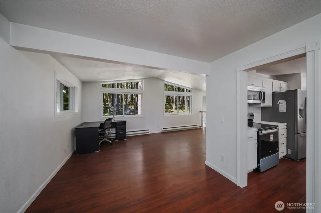 1074 N Estate Lane Oak Harbor WA 98277