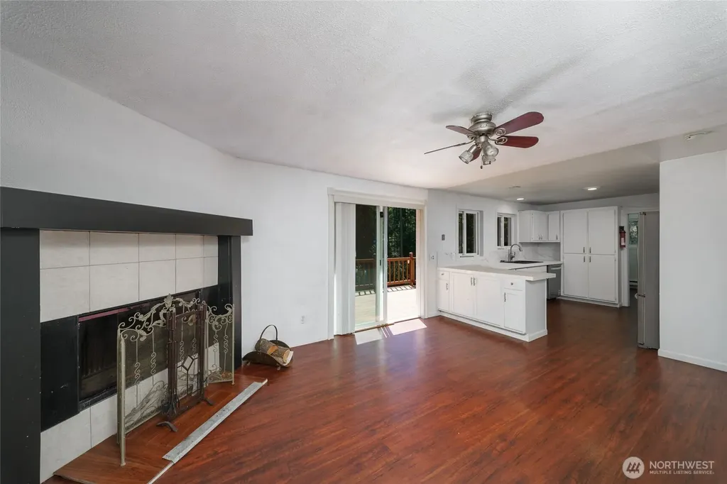 1074 N Estate Lane Oak Harbor WA 98277