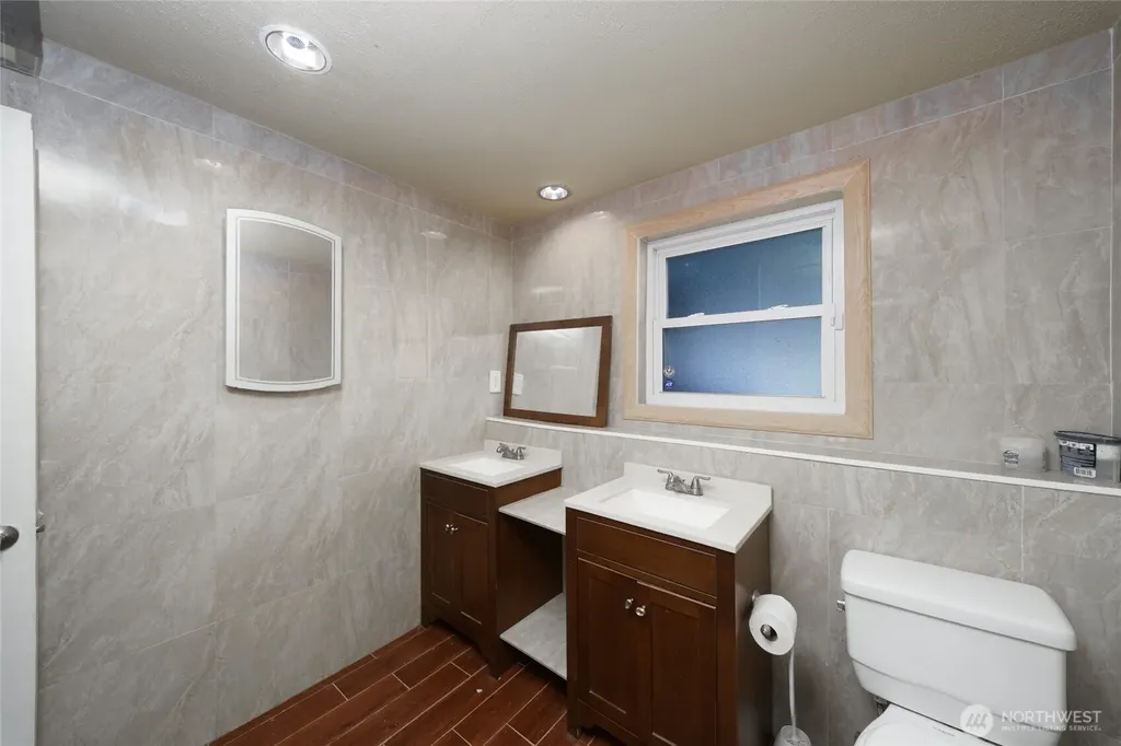 1074 N Estate Lane Oak Harbor WA 98277