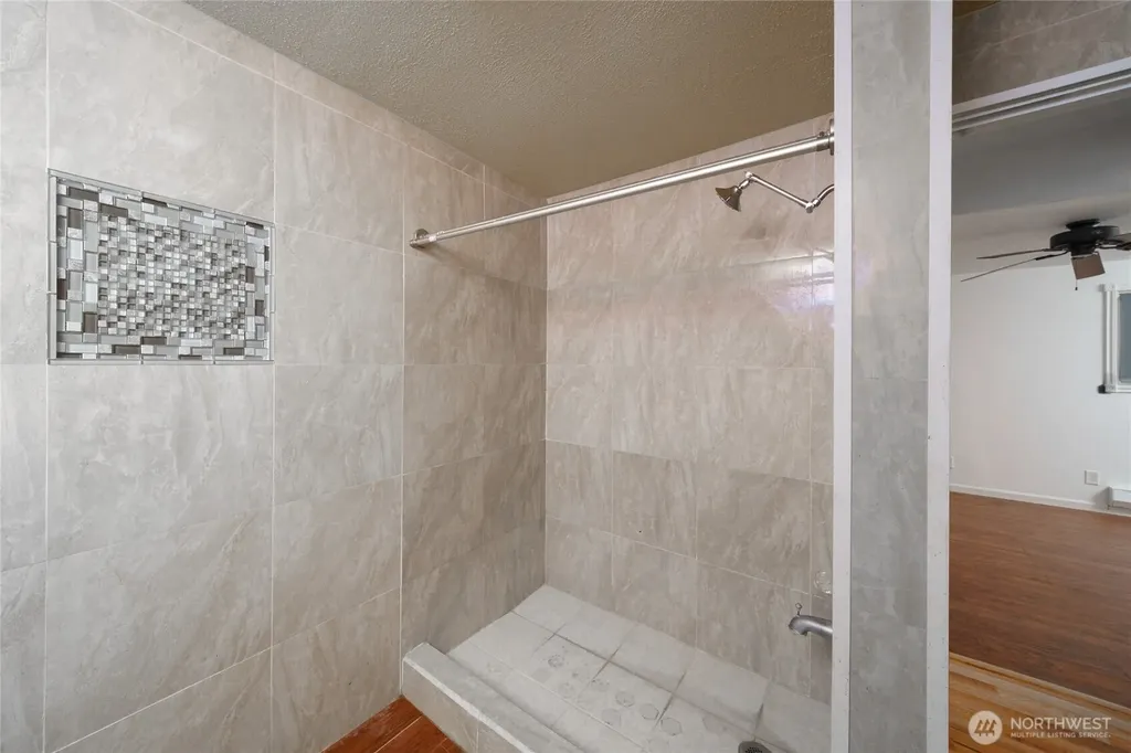 1074 N Estate Lane Oak Harbor WA 98277