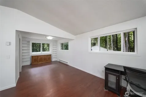 1074 N Estate Lane Oak Harbor WA 98277