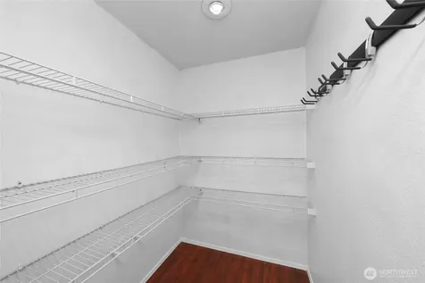1074 N Estate Lane Oak Harbor WA 98277
