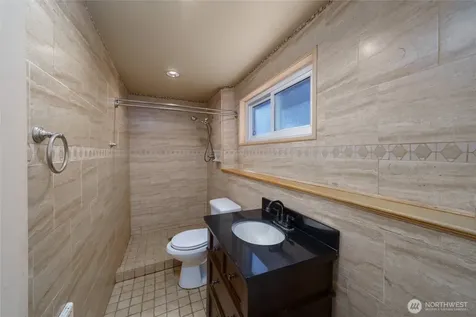 1074 N Estate Lane Oak Harbor WA 98277