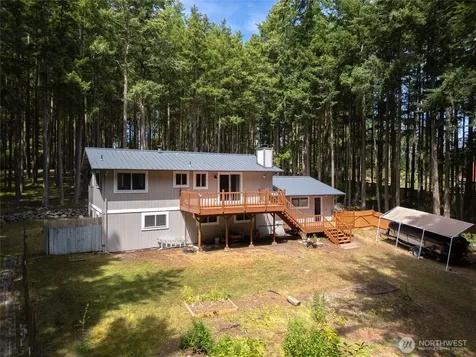 1074 N Estate Lane Oak Harbor WA 98277