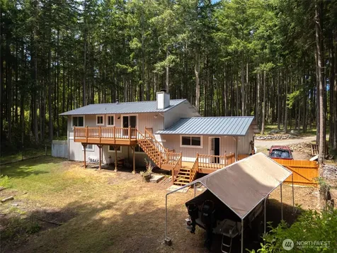 1074 N Estate Lane Oak Harbor WA 98277