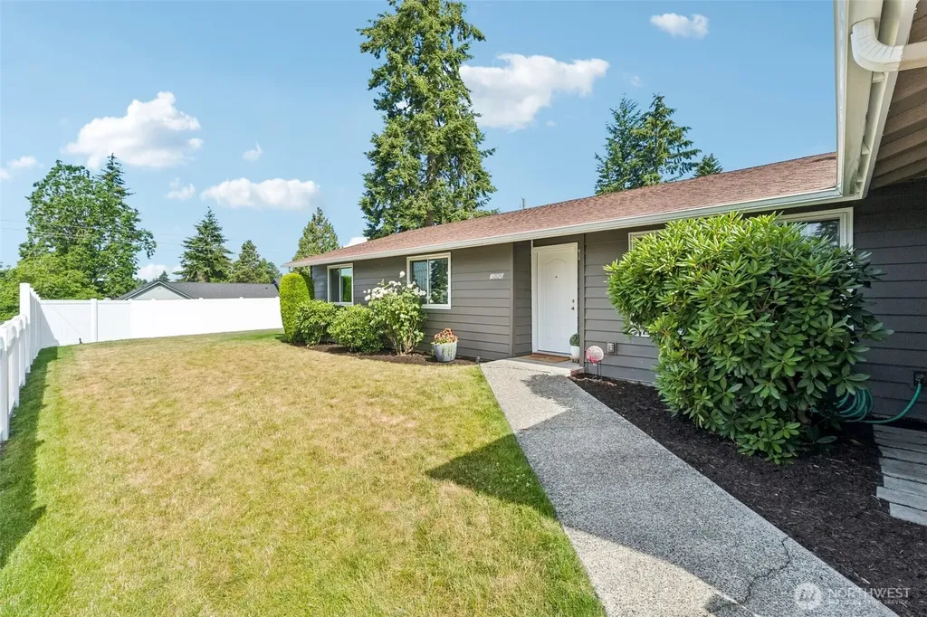 1220 SW 162nd Street Burien WA 98166