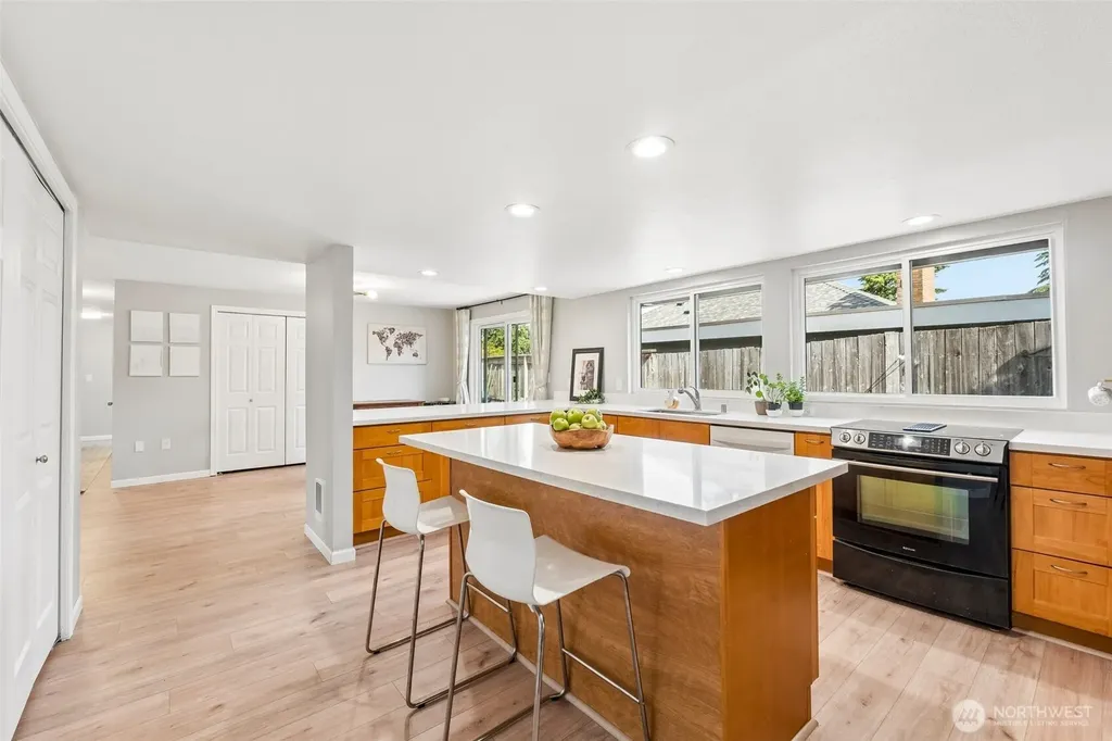 1220 SW 162nd Street Burien WA 98166