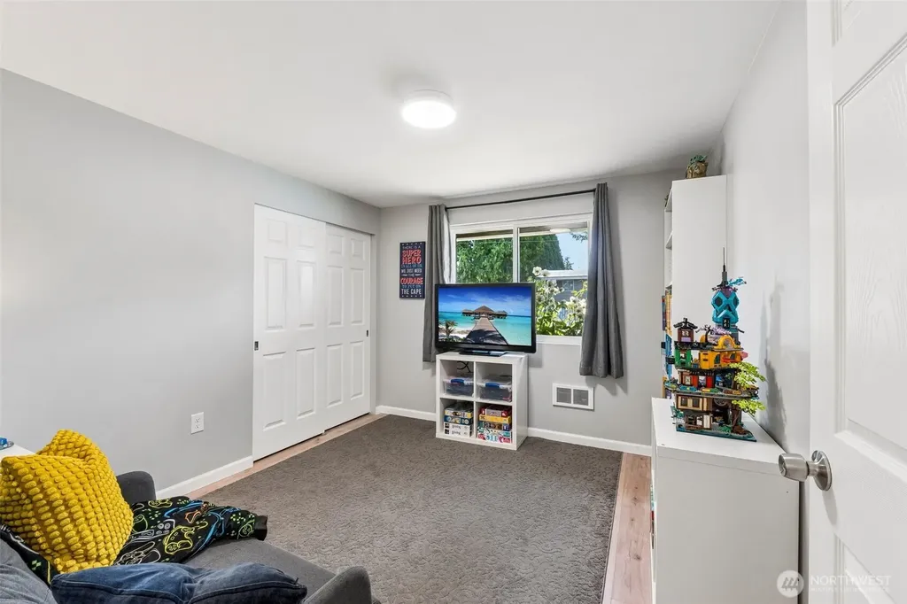 1220 SW 162nd Street Burien WA 98166