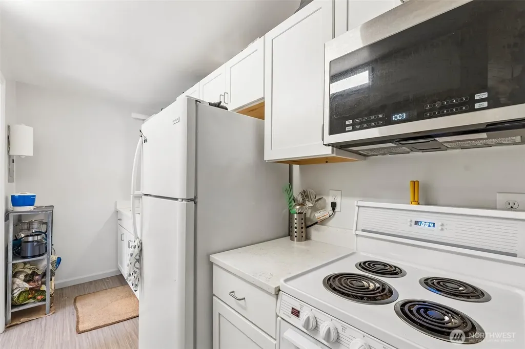 1220 SW 162nd Street Burien WA 98166