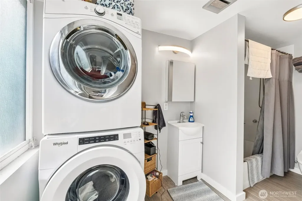 1220 SW 162nd Street Burien WA 98166