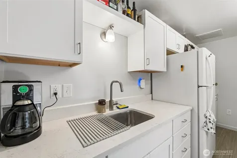 1220 SW 162nd Street Burien WA 98166