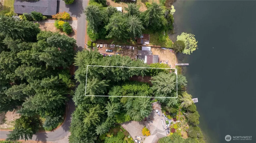 1173 SW Lake Street Port Orchard WA 98367