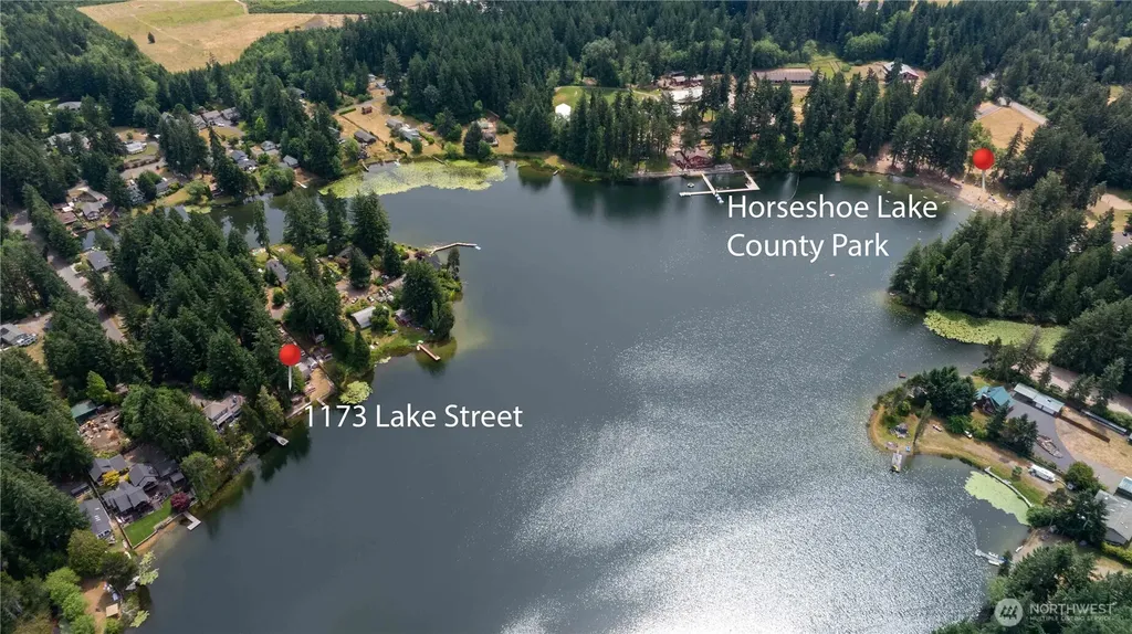 1173 SW Lake Street Port Orchard WA 98367