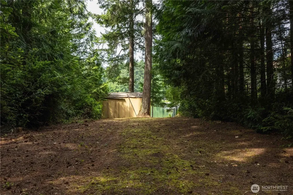 1173 SW Lake Street Port Orchard WA 98367