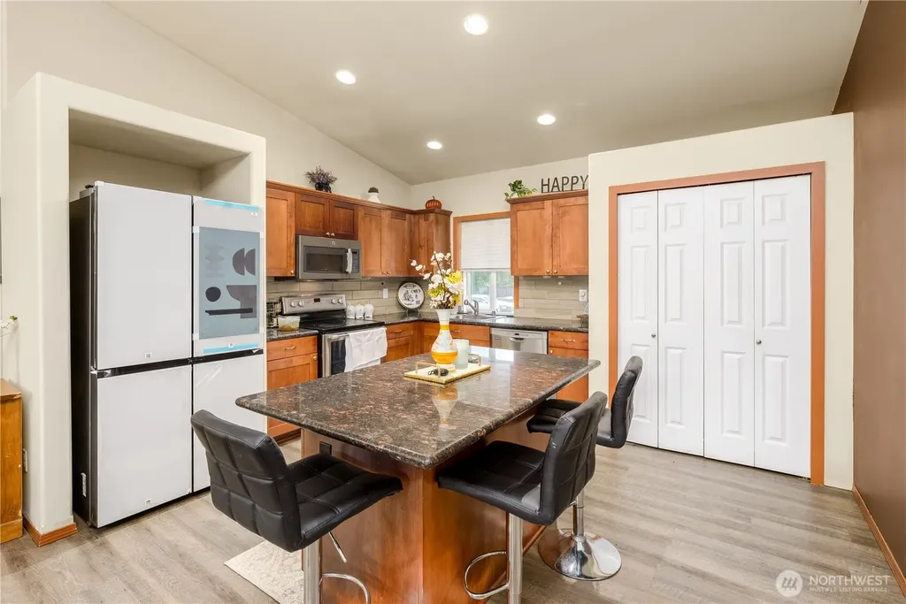 1137 Highland Avenue Port Angeles WA 98362
