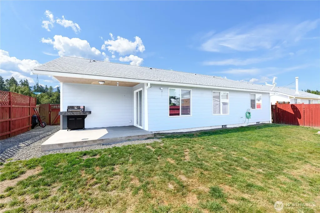 1137 Highland Avenue Port Angeles WA 98362