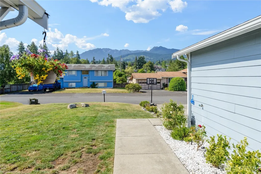 1137 Highland Avenue Port Angeles WA 98362