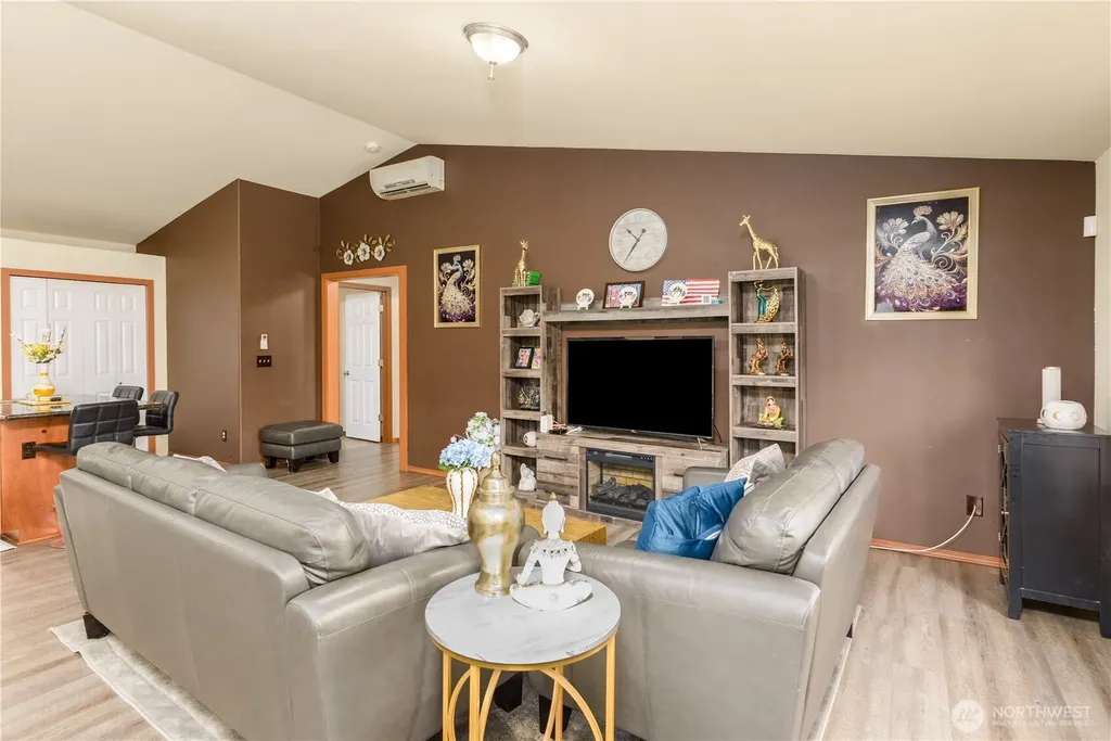 1137 Highland Avenue Port Angeles WA 98362