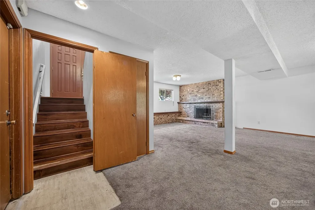 26415 Carnaby Way Kent WA 98032