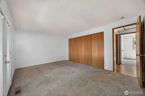 26415 Carnaby Way Kent WA 98032