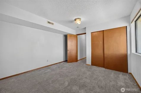 26415 Carnaby Way Kent WA 98032