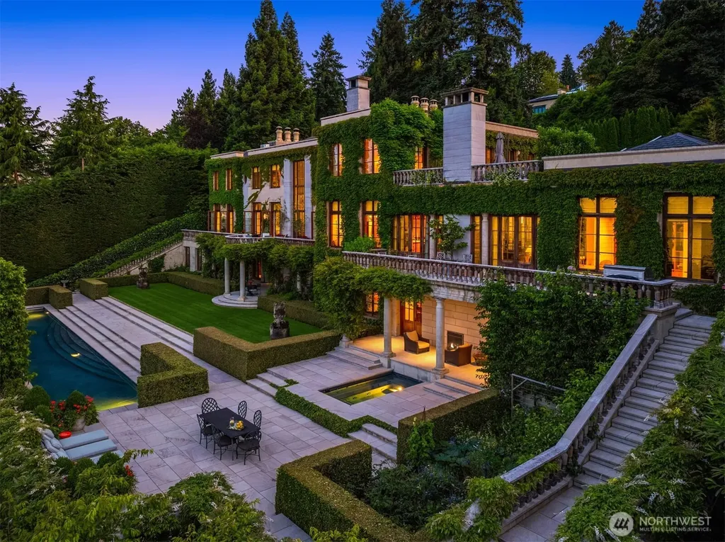 62526 Undisclosed Seattle WA 98112