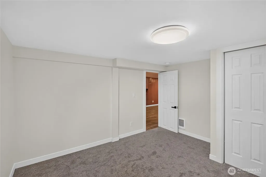 429 Harvard Avenue Fircrest WA 98466