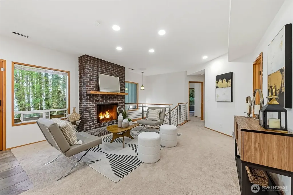 4200 W Lake Sammamish Parkway SE Bellevue WA 98008