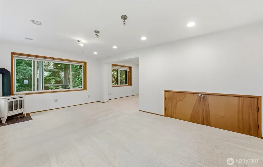 4200 W Lake Sammamish Parkway SE Bellevue WA 98008