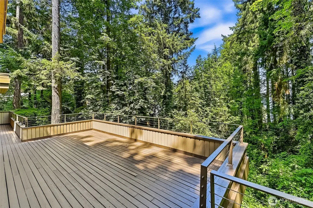 4200 W Lake Sammamish Parkway SE Bellevue WA 98008