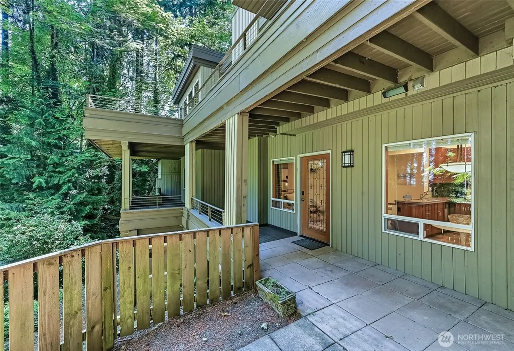 4200 W Lake Sammamish Parkway SE Bellevue WA 98008