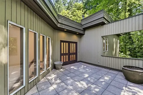 4200 W Lake Sammamish Parkway SE Bellevue WA 98008