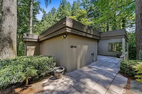 4200 W Lake Sammamish Parkway SE Bellevue WA 98008