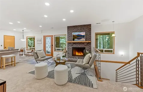4200 W Lake Sammamish Parkway SE Bellevue WA 98008