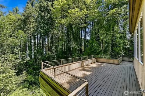 4200 W Lake Sammamish Parkway SE Bellevue WA 98008