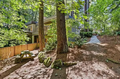 4200 W Lake Sammamish Parkway SE Bellevue WA 98008