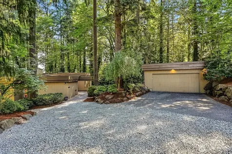 4200 W Lake Sammamish Parkway SE Bellevue WA 98008
