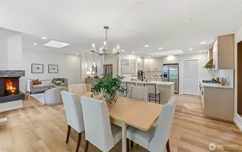 4200 W Lake Sammamish Parkway SE Bellevue WA 98008